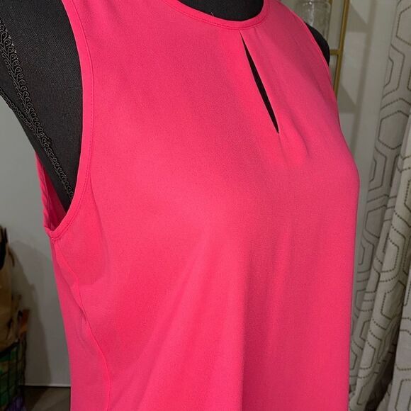 Violet + Claire sleeveless pink keyhole shell tank Size S - Picture 3 of 5